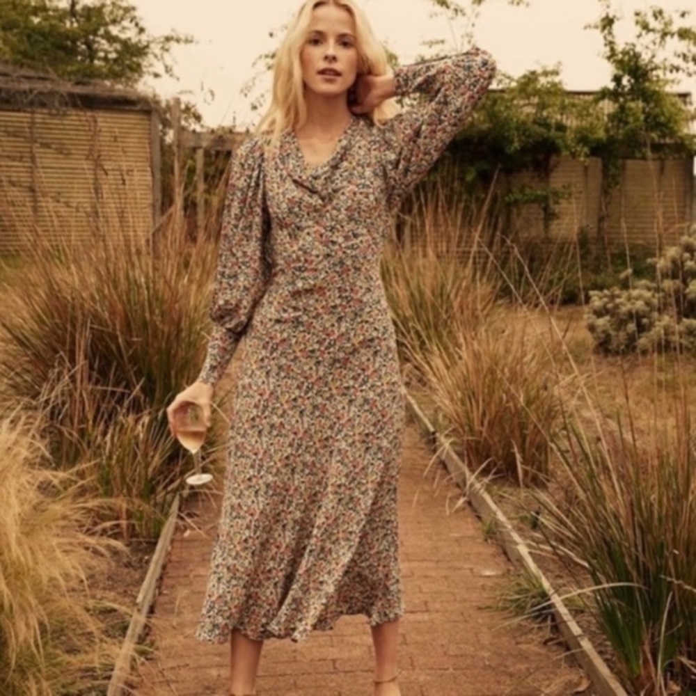 Doen Floral Midi Dress - Blue and Red